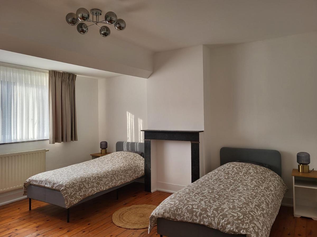 Brussels Bed & Blockchain Private Rooms With Shared Bathroom Etterbeek Exterior photo